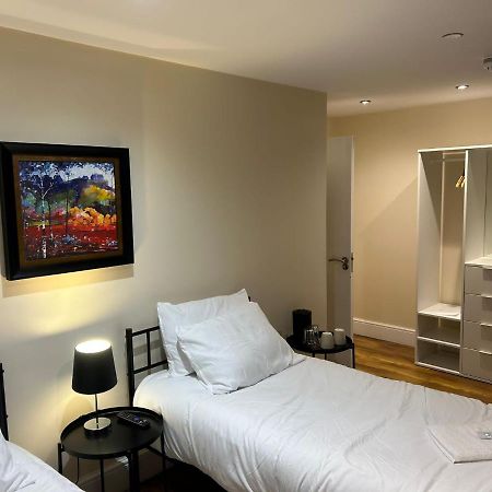 Twin Room With En-Suite EDI Exterior foto