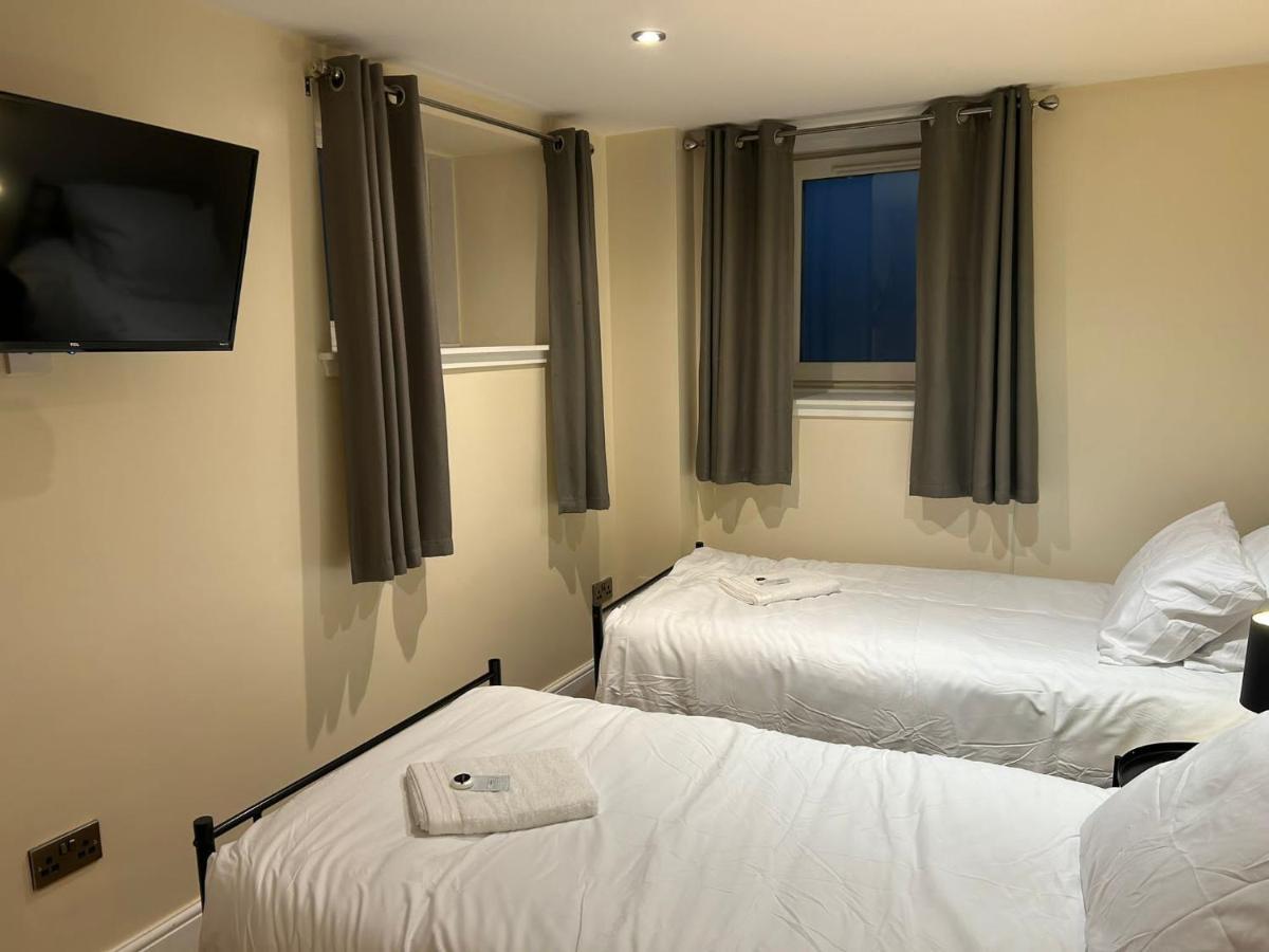 Twin Room With En-Suite EDI Exterior foto