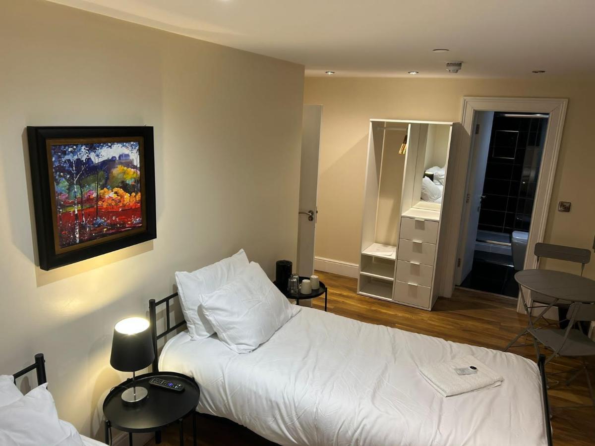 Twin Room With En-Suite EDI Exterior foto